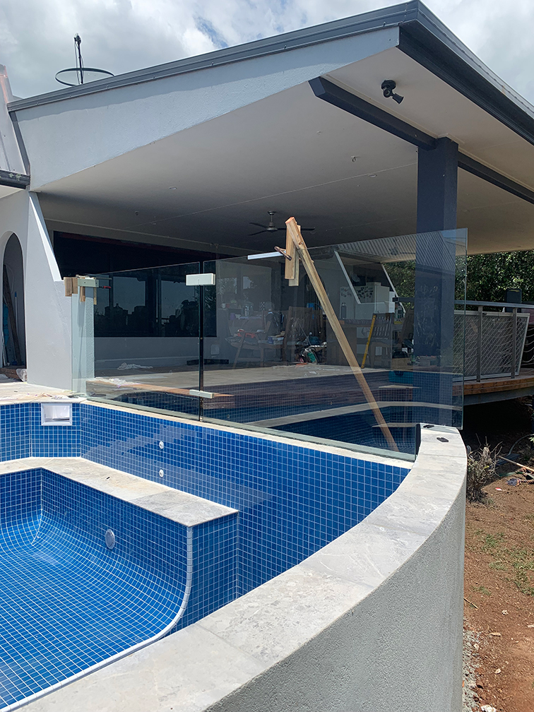 Read more about the article Glass Pool Fence